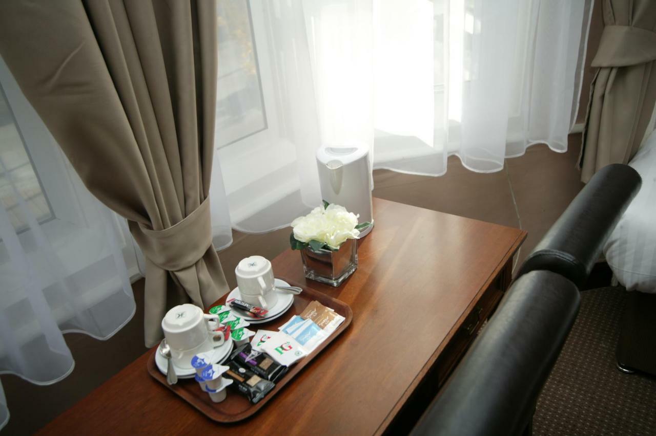 The Royal Hotel Kettering Ngoại thất bức ảnh